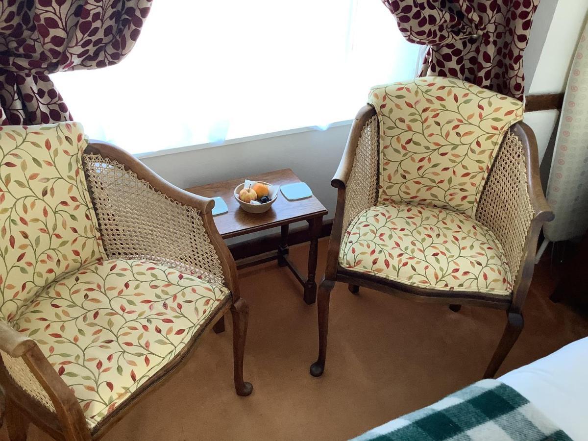 Bed and Breakfast Bwthyn Cudd Вестбері Екстер'єр фото